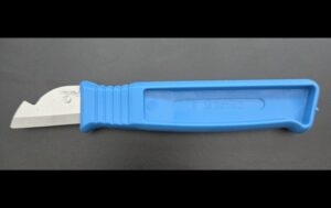 Kabelkniv höger blå Sverige VMC kniven (utan slida)